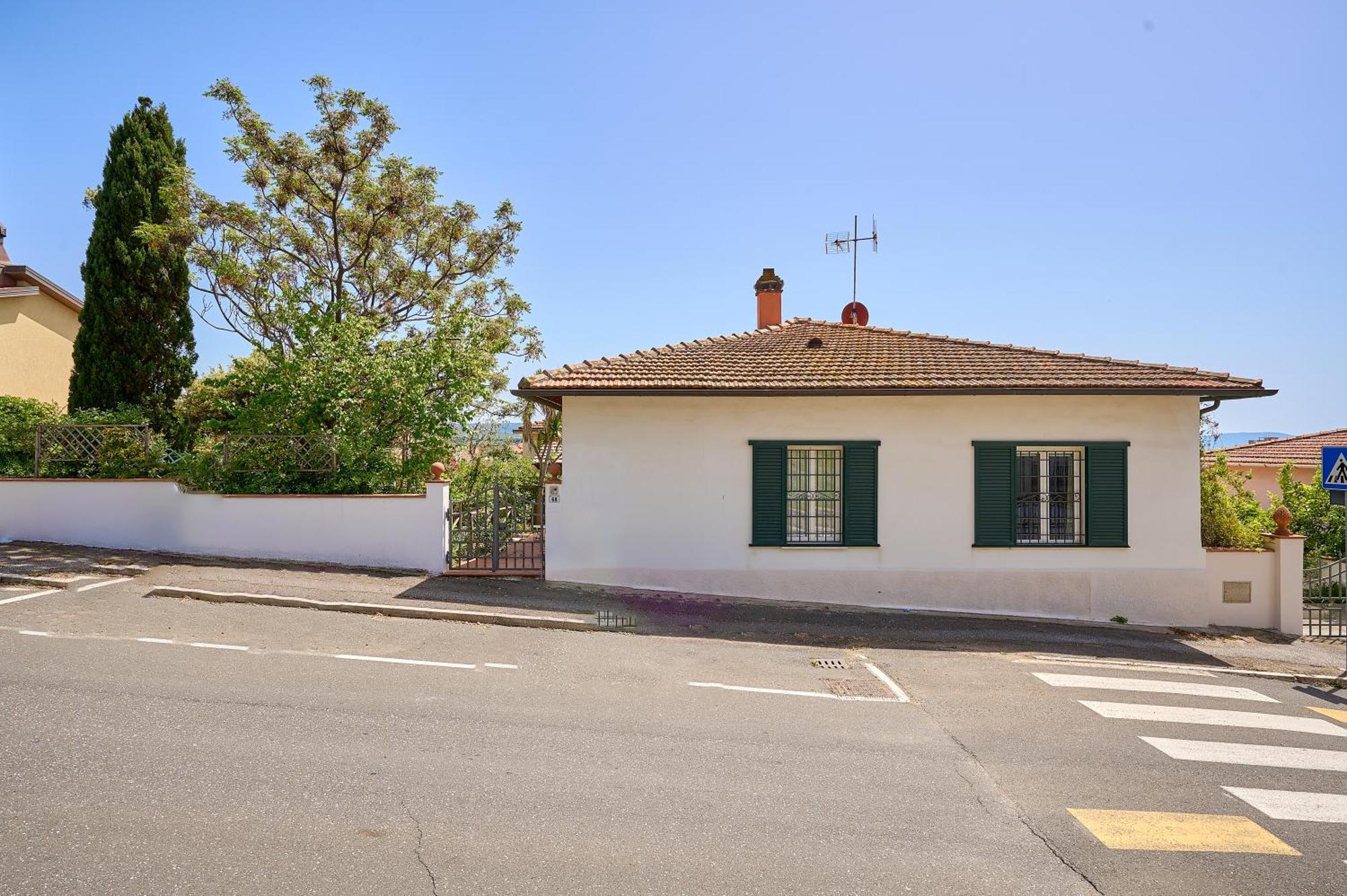 Casa Cipresso Villa San Vincenzo Luaran gambar